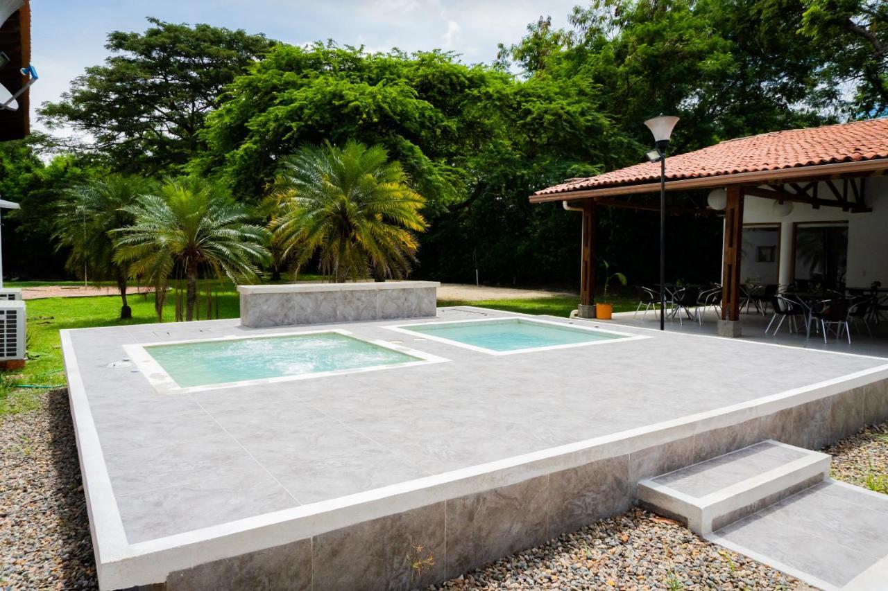 Hotel Penon Suites Girardot Exterior foto