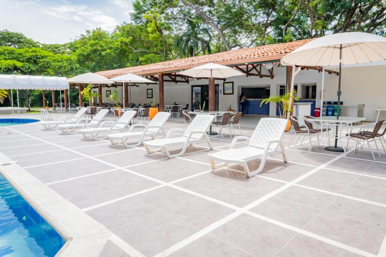 Hotel Penon Suites Girardot Exterior foto