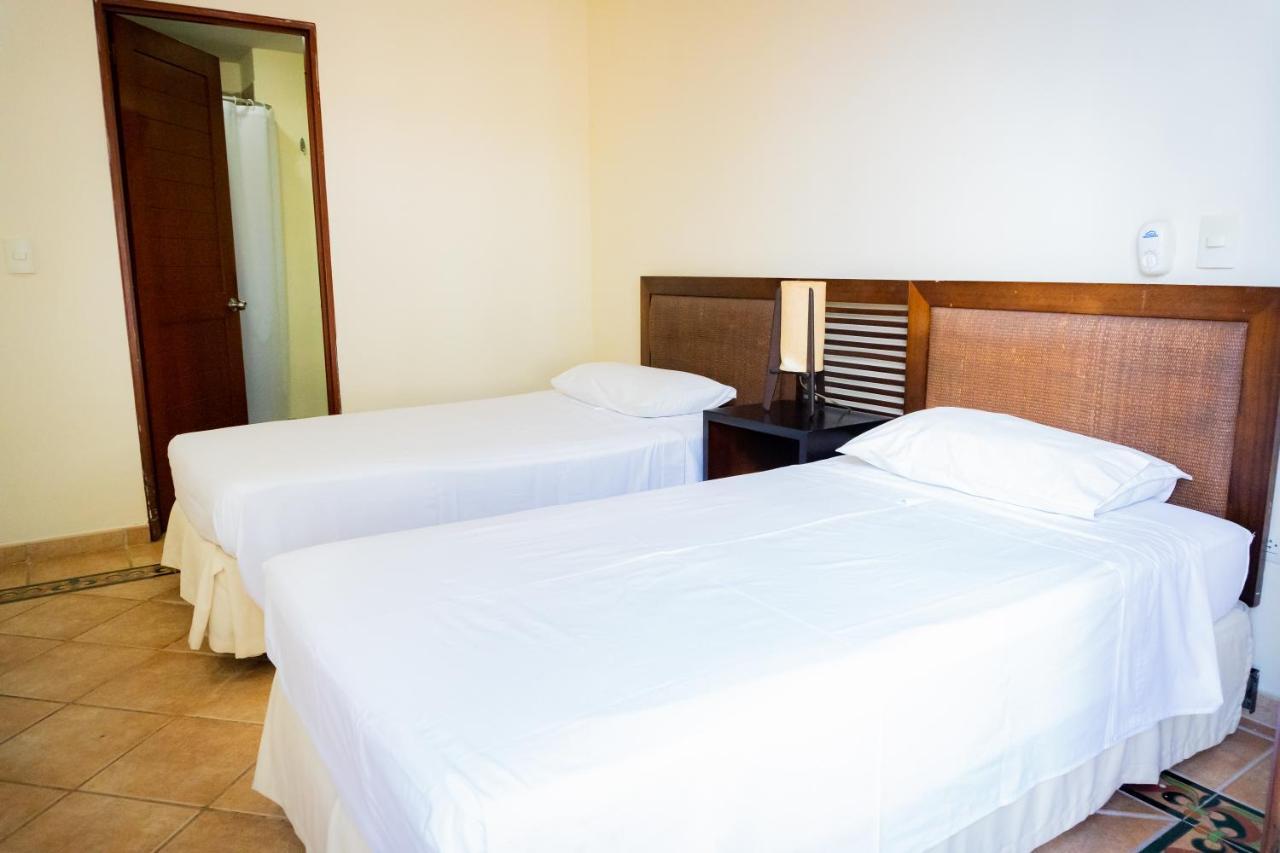 Hotel Penon Suites Girardot Exterior foto