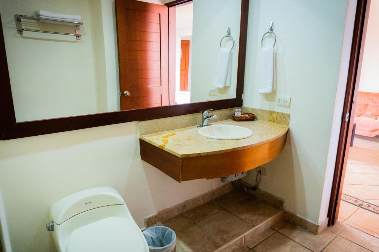Hotel Penon Suites Girardot Exterior foto