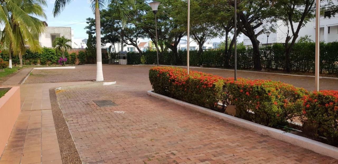 Hotel Penon Suites Girardot Exterior foto