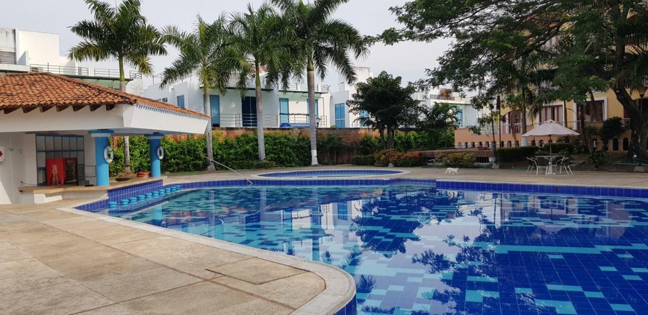Hotel Penon Suites Girardot Exterior foto